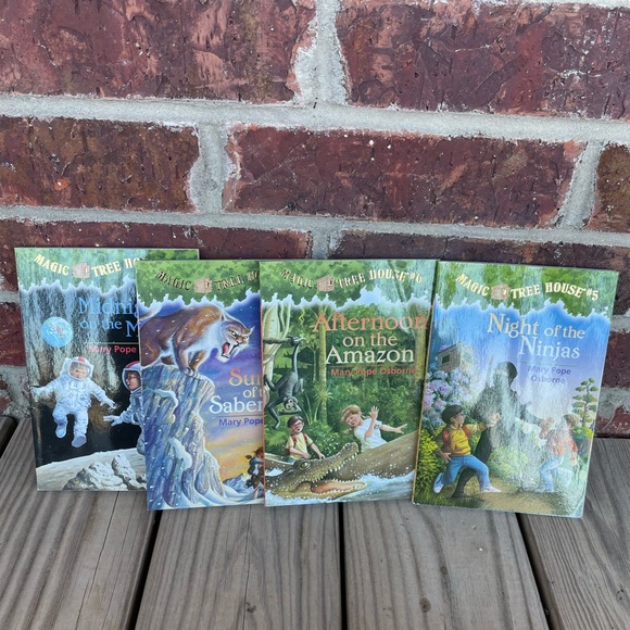 Magic Tree House Paperback Books Set #’s 5-8 - Picture 8 of 9